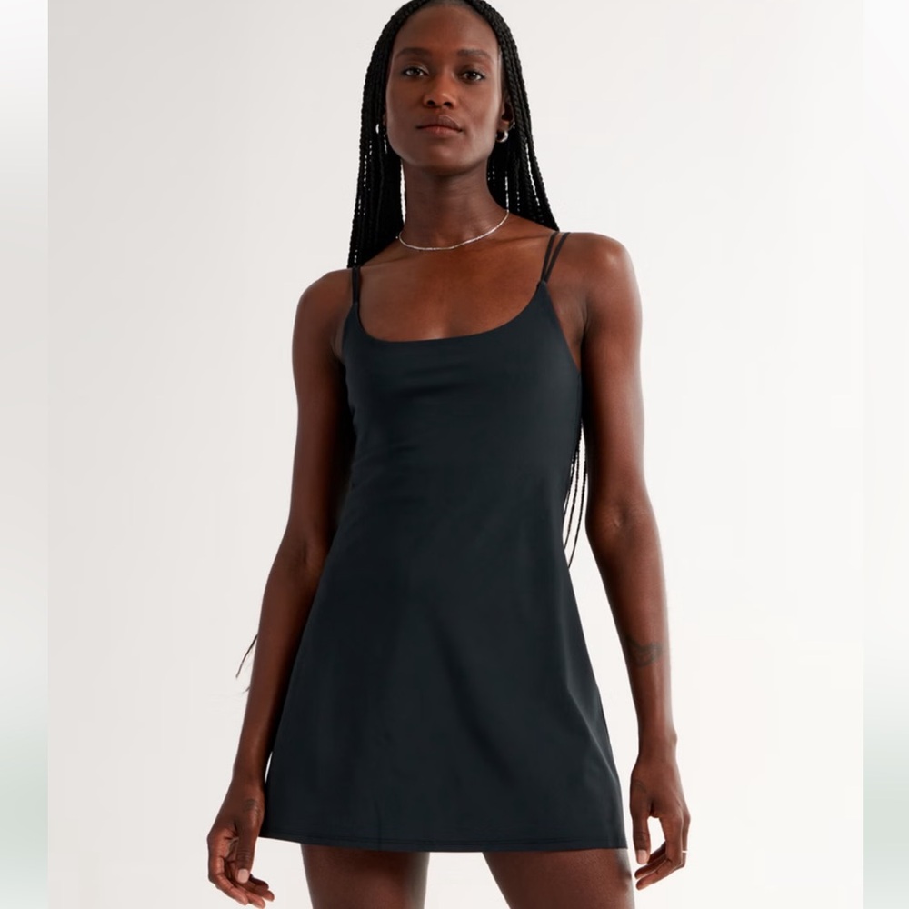 IN DARK GREEN: Abercrombie Travelers Mini Dress (Exercise Dress) / / Size: XS